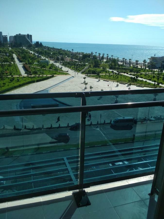 Апартамент Студия Панорамный Возле Моря Batum Dış mekan fotoğraf